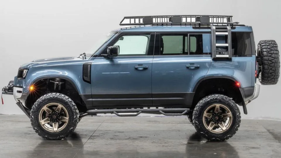 آپوکالیپس 6x6 لندرور دیفندر
