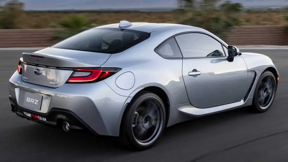 سوبارو BRZ مدل 2021