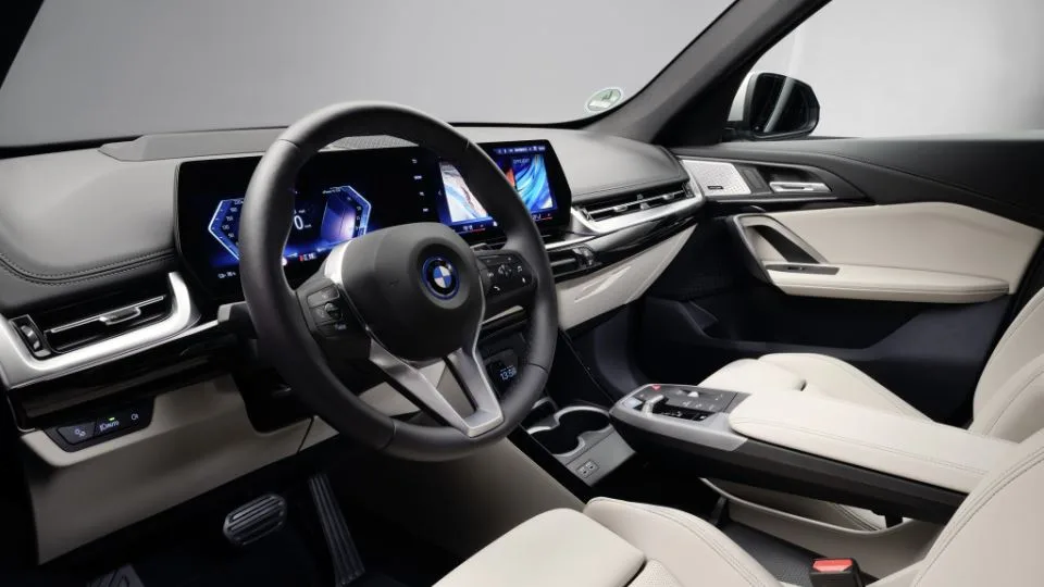 بامو iX1 eDrive20
