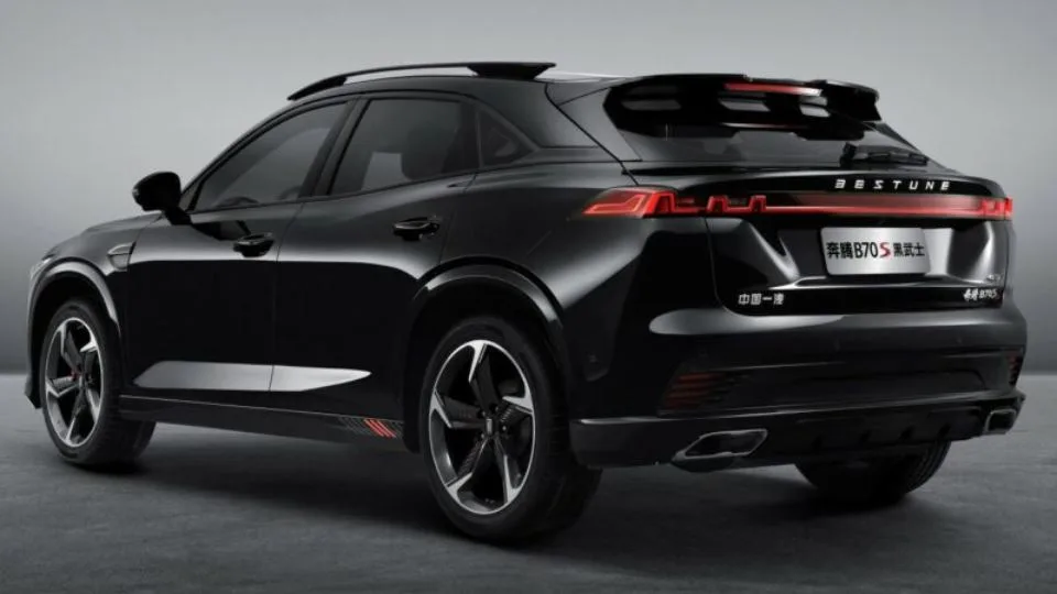 بستیون B70S نسخه جنگجوی سیاه - Bestune B70S Black Warrior Edition