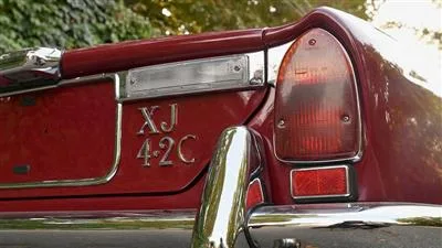 تست و بررسی جگوار XJ6-C مدل 1976
