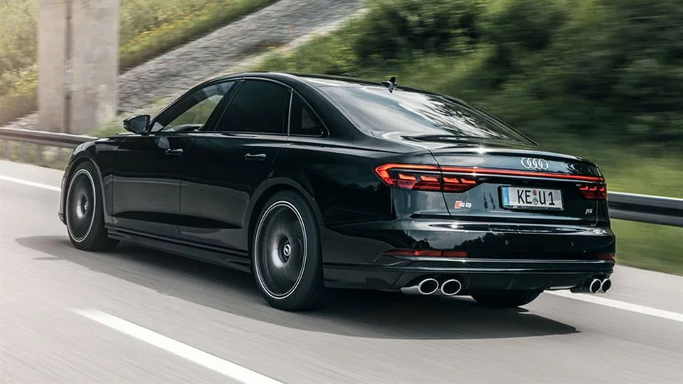 آئودی S8 تقویت شده توسط ABT