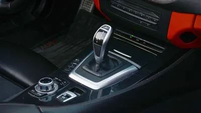 گیربکس ب ام و Z4 نسخه sDrive 28