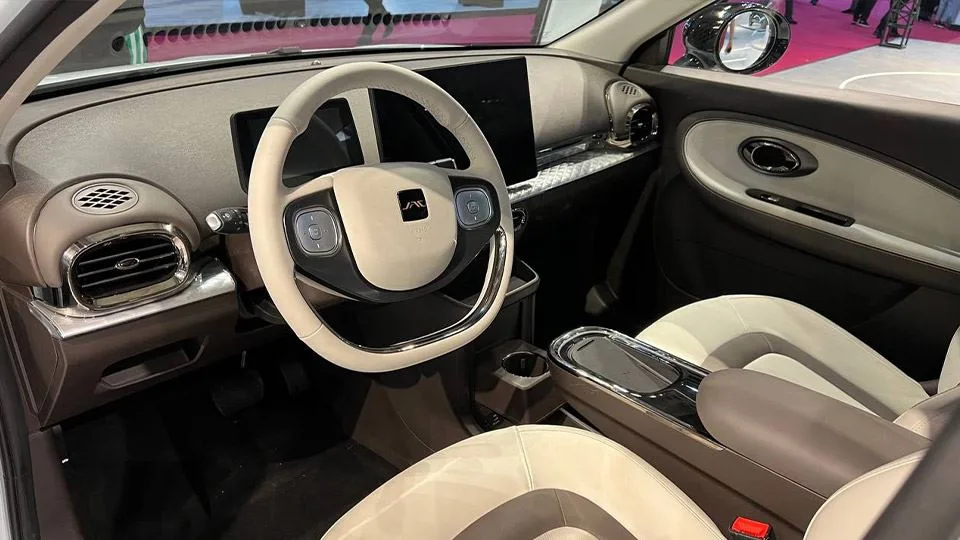 هاچبک برقی جک EV3