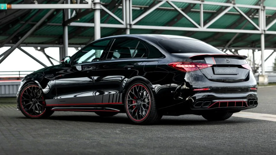 مرسدس AMG C 63 SE منهارت CRE 700
