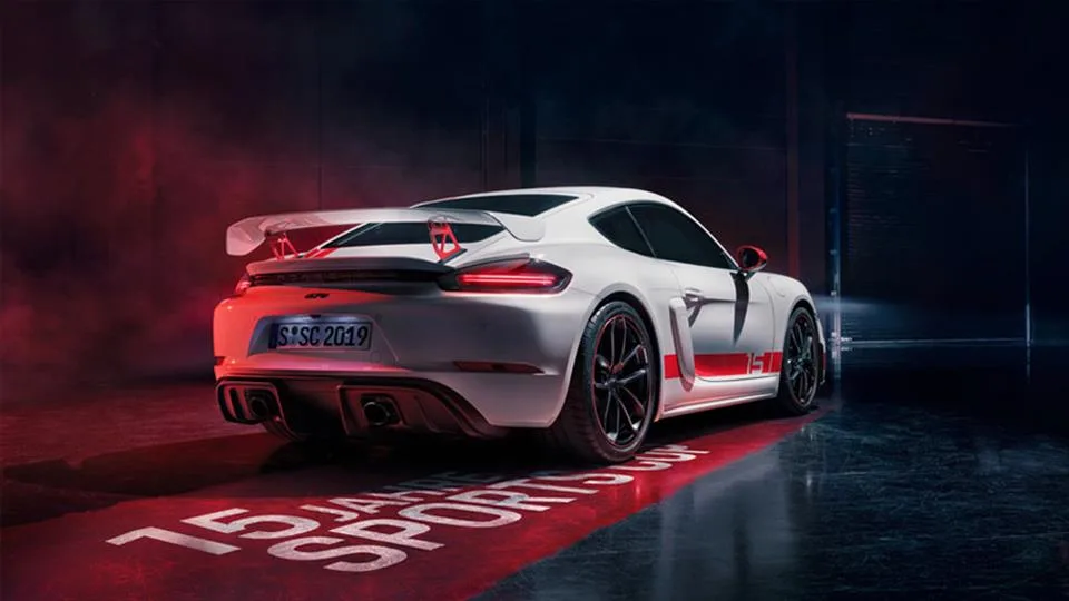 پورشه 718 کیمن GT4