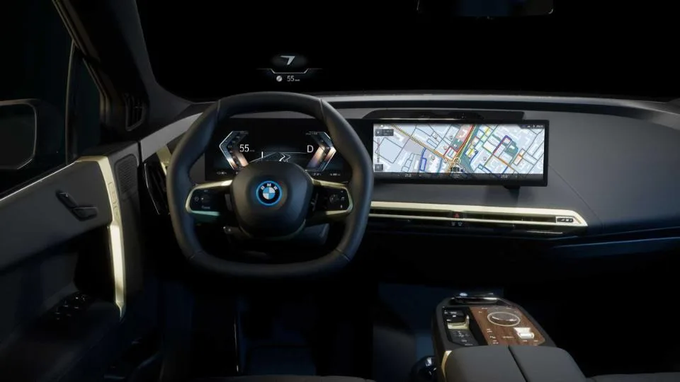 نسل هشتم سامانه iDrive بامو