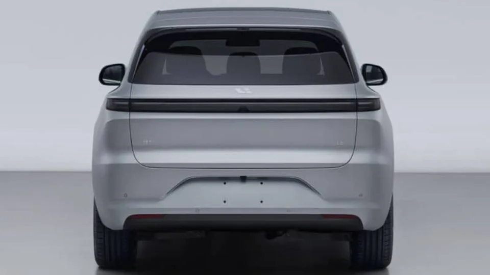 لی اتو L6