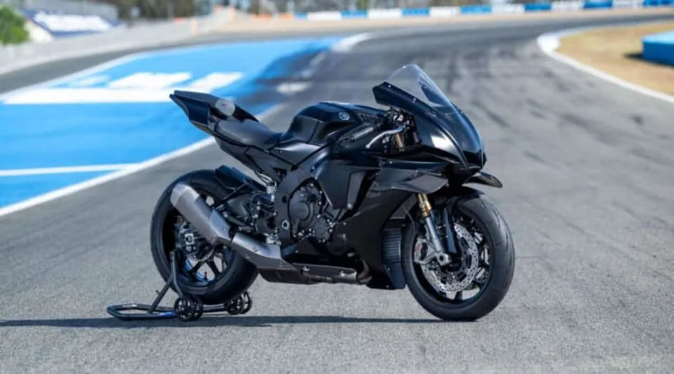 معرفی یاماها R1 GYTR و R1 ریس 2025