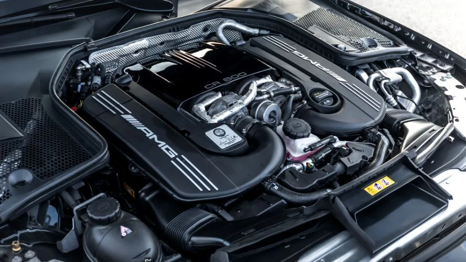 مرسدس C63 AMG منهارت CR600