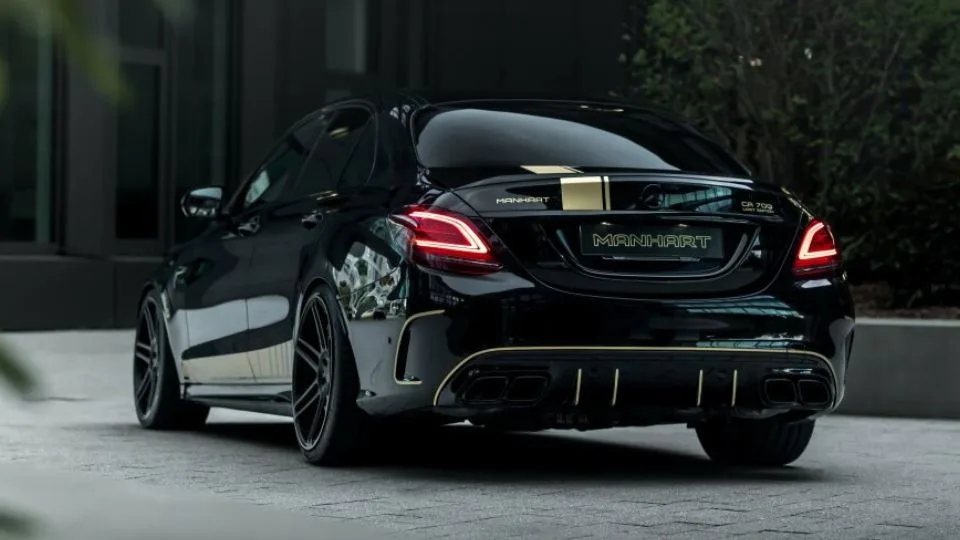 مرسدس AMG C63 با تیونینگ منهارت