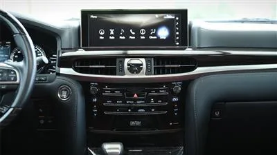 امکانات لوکس لکسوس LX570