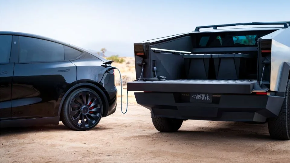 تسلا سایبرتراک - Tesla Cybertruck