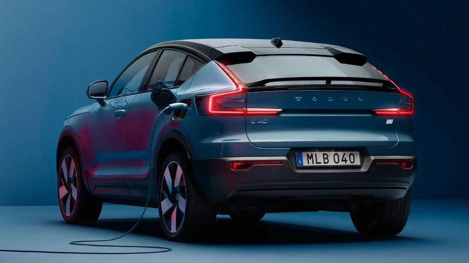 ولوو C40 Recharge مدل 2022