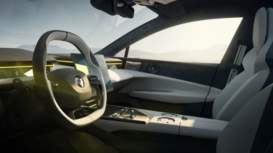 سدان برقی لوتوس امیا 2024 Lotus Emeya