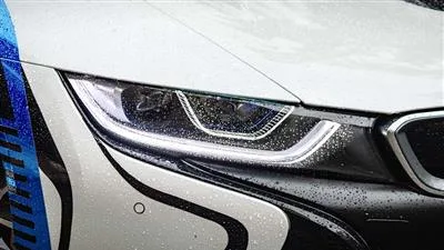 چراغهای بامو i8
