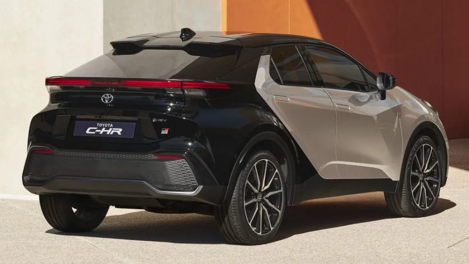 تویوتا C-HR مدل 2024