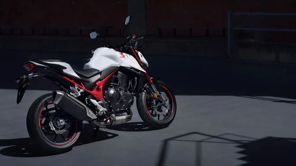 موتورسیکلت هوندا CB750 هورنت