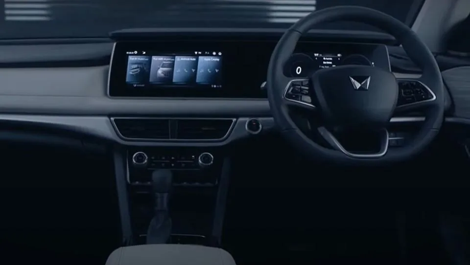 کابین ماهیندرا XUV700