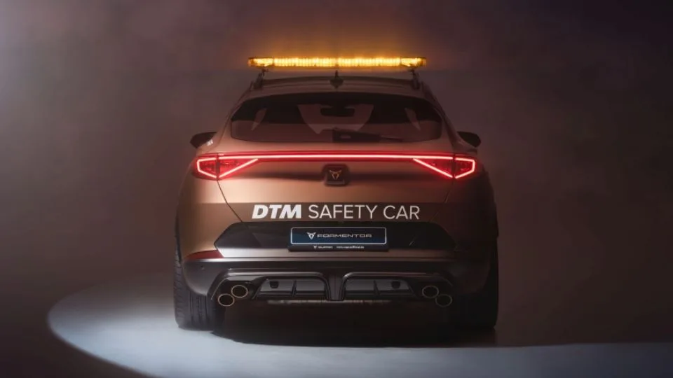 Cupra Formentor VZ5 DTM Safety Car