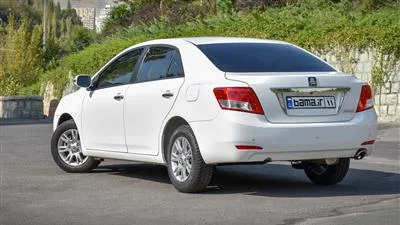 نمای عقب سایپا آریو S300