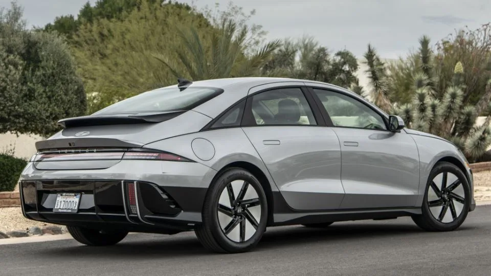 هیوندای آیونیک 6 خودروی برتر سال 2023