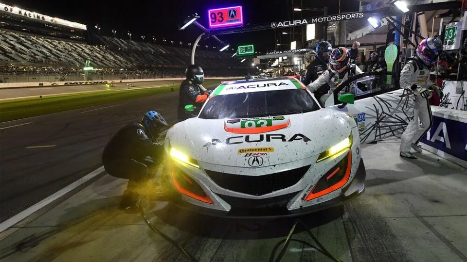 آکورا nsx در مسابقات gt3