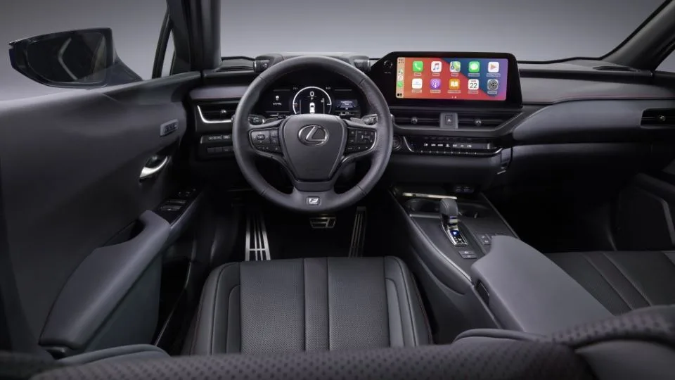 2025 لکسوس UX300h