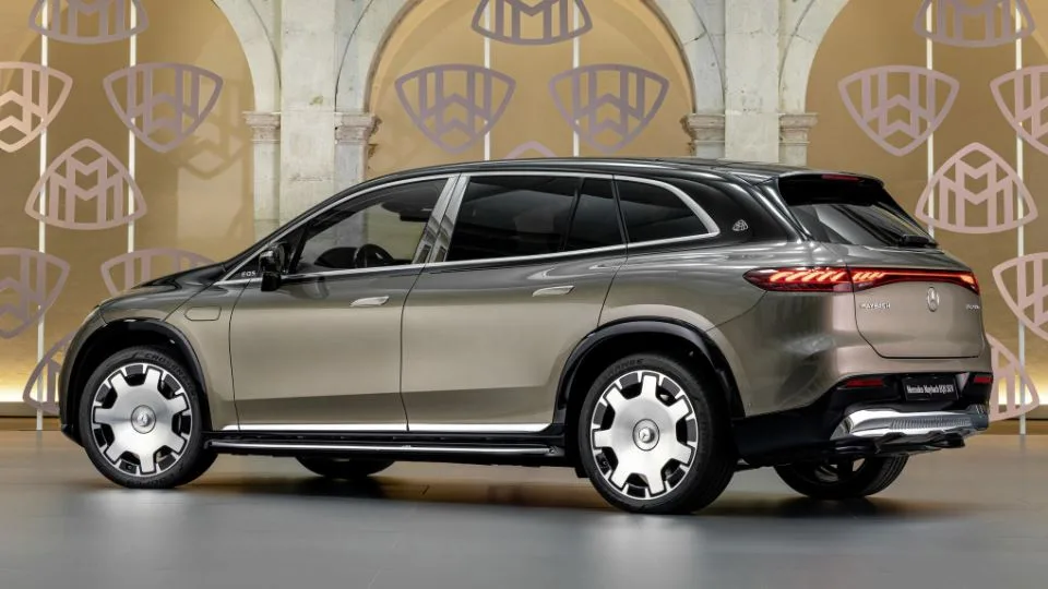 مرسدس میباخ EQS SUV