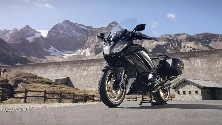 1 - یاماها FJR1300