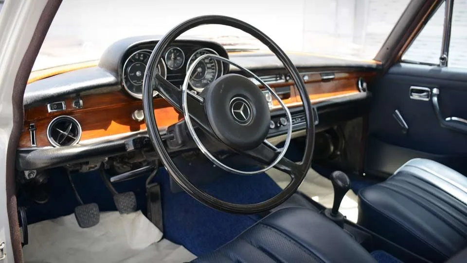 کابین و داشبورد مرسدسبنز W108 مدل 1970