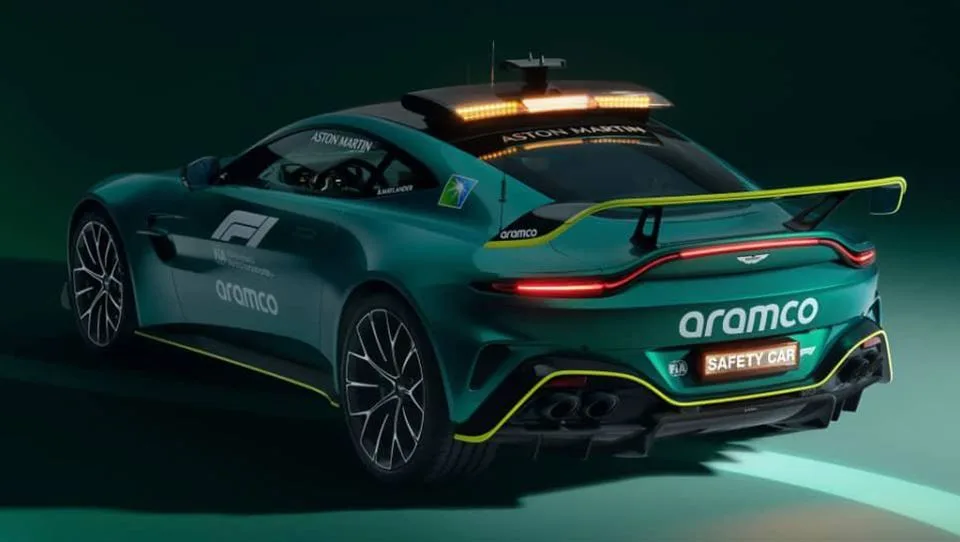 استون مارتین ونتیج safety car