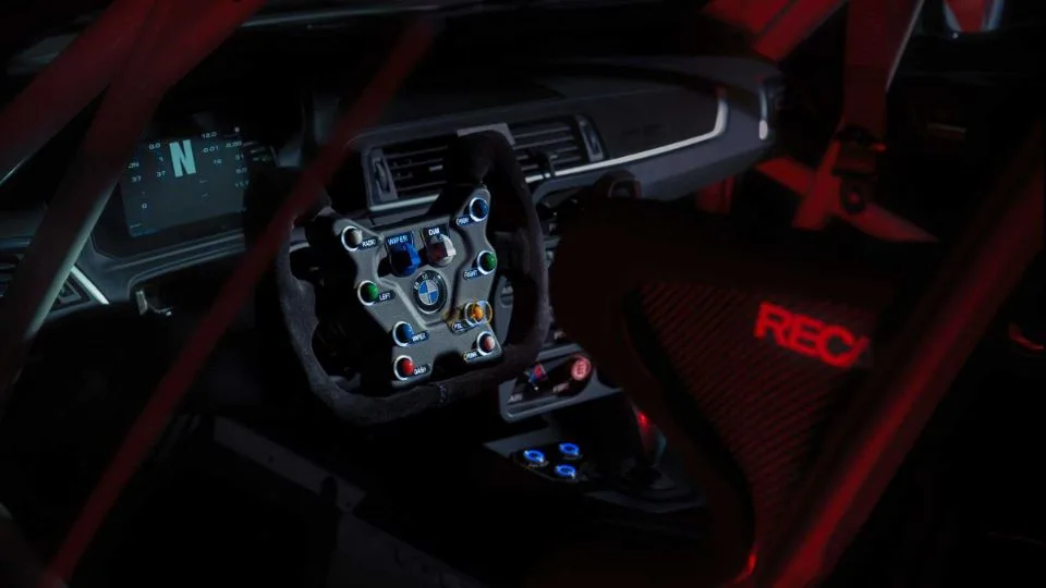 بامو M2 CS Racing خودروی ایمنی مسابقات موتو جیپی 2022