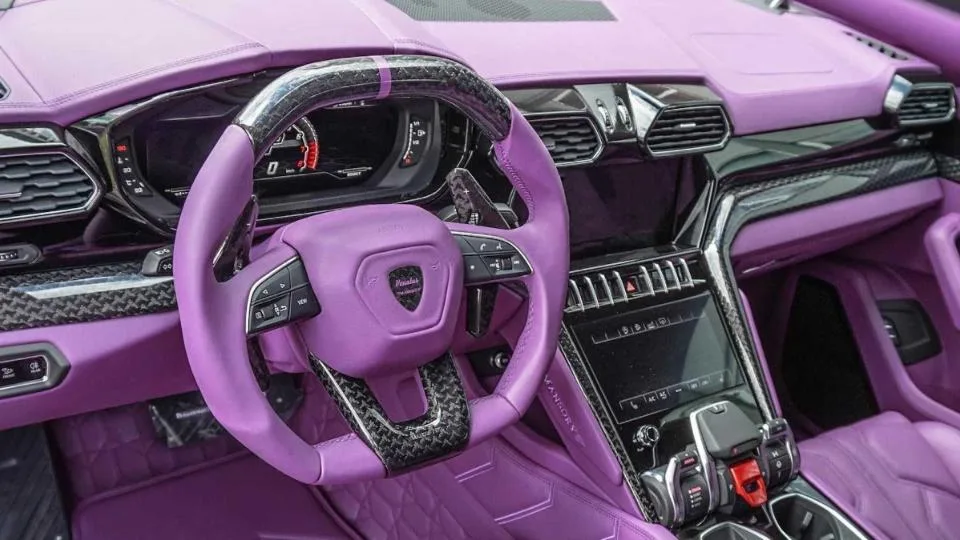 کابین بنفش رنگ لامبورگینی اوروس منصوری