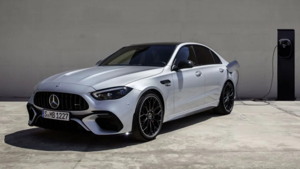 مرسدس AMG C63 S E پرفورمنس