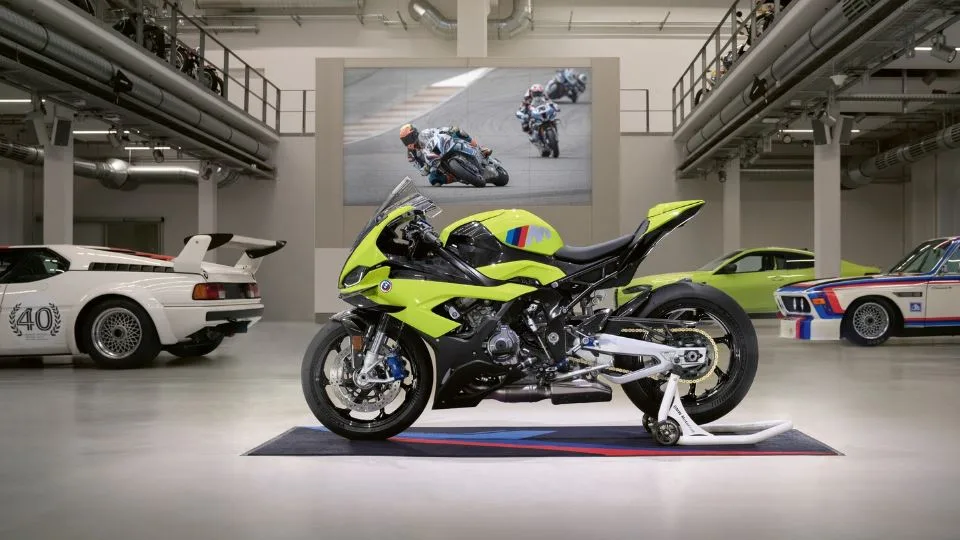 موتورسیکلت بامو 1000RR نسخه 50 سالگی M