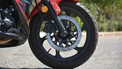 بررسی موتورسیکلت مگلی 200R SE