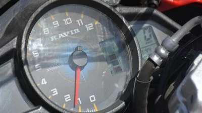 بررسی موتورسیکلت مگلی 200R SE