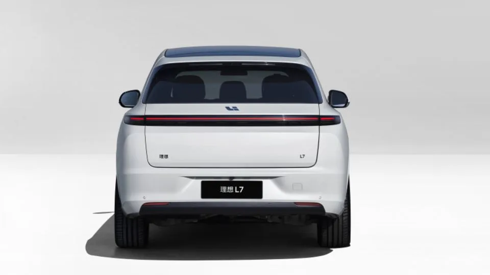 شاسی بلند برقی Li Auto L7