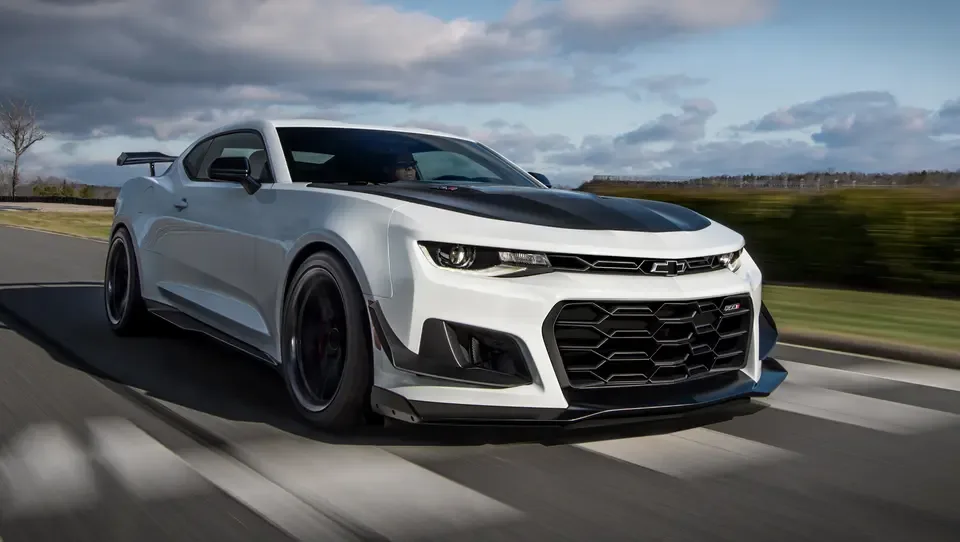 2 - شورولت کامارو ZL1 1LE