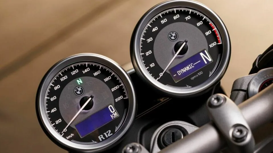موتورسیکلت بامو R12 nineT