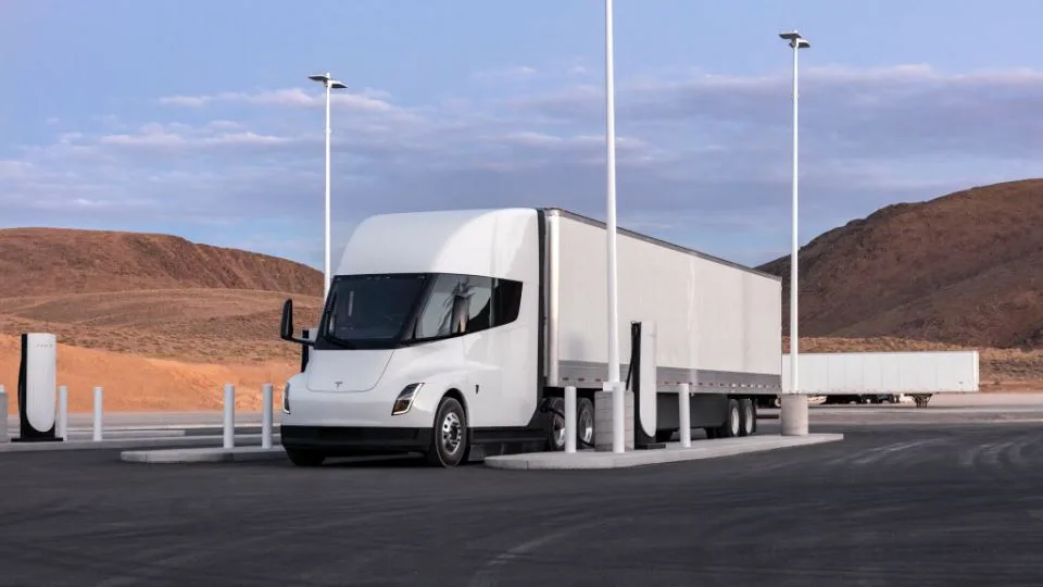 کامیون برقی Tesla Semi تسلا سمی