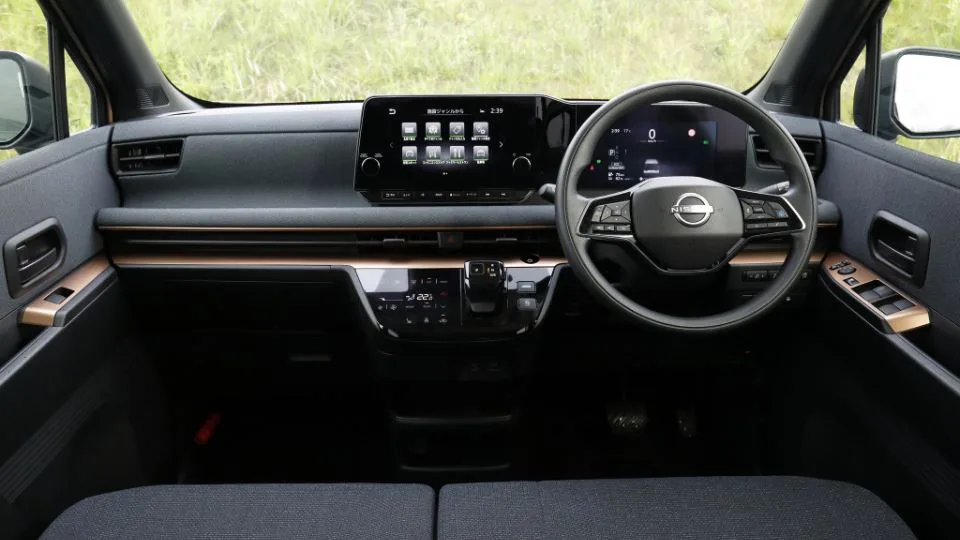 نیسان ساکورا Nissan Sakura