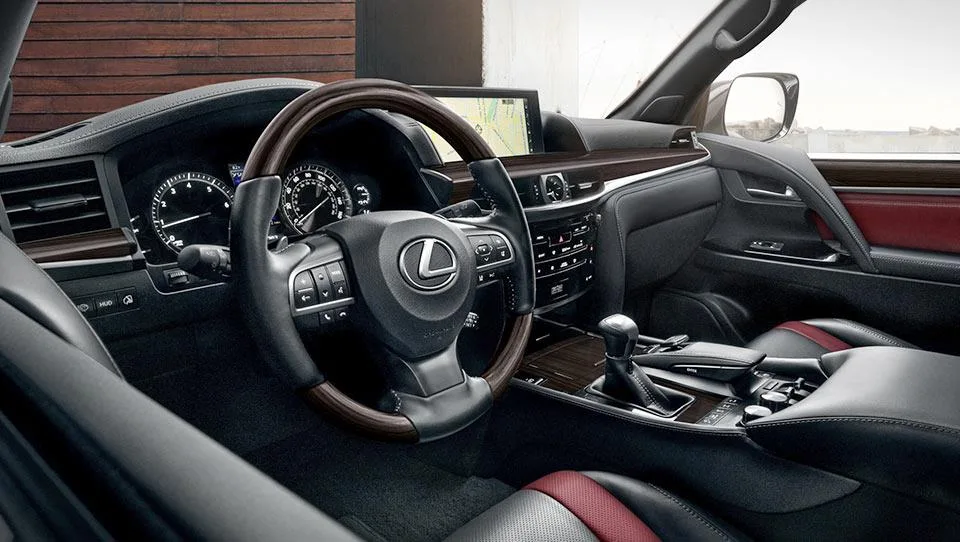 کابین لکسوس LX مدل 2021