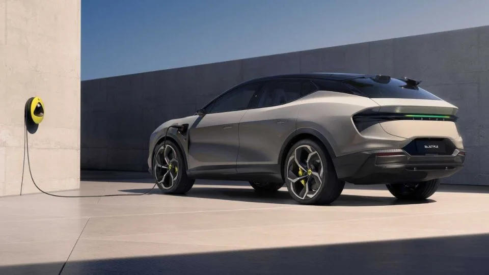 شاسیبلند برقی Lotus Eletre لوتوس الترا