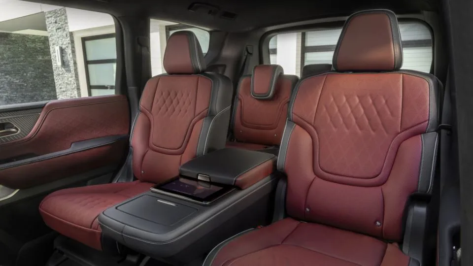 2025 اینفینیتی QX80