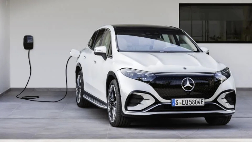 مرسدس بنز EQS شاسی بلند - 2023 Mercedes Benz EQS SUV