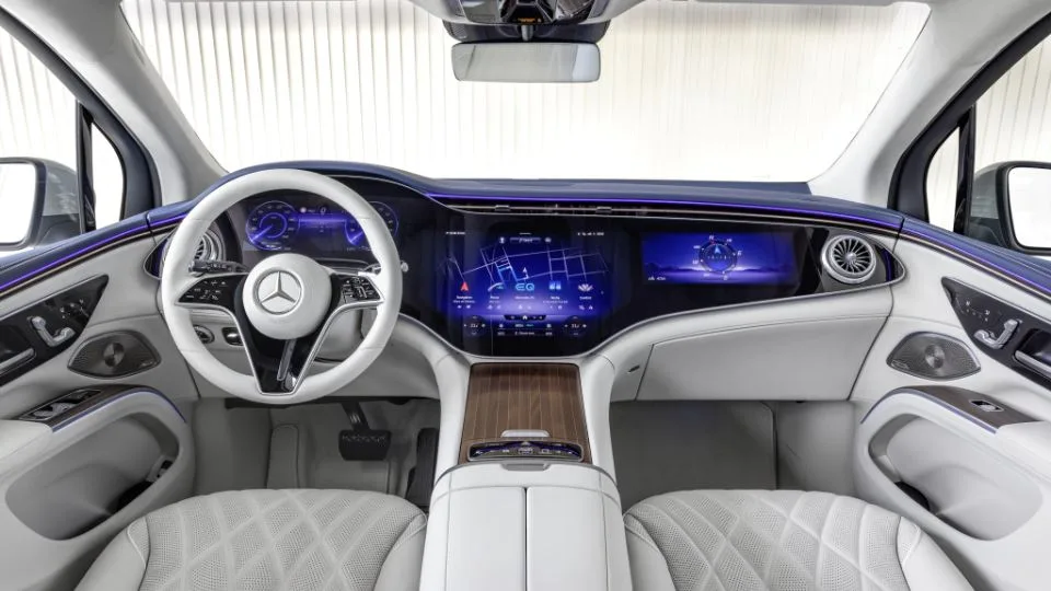 مرسدس بنز EQS شاسی بلند - 2023 Mercedes Benz EQS SUV