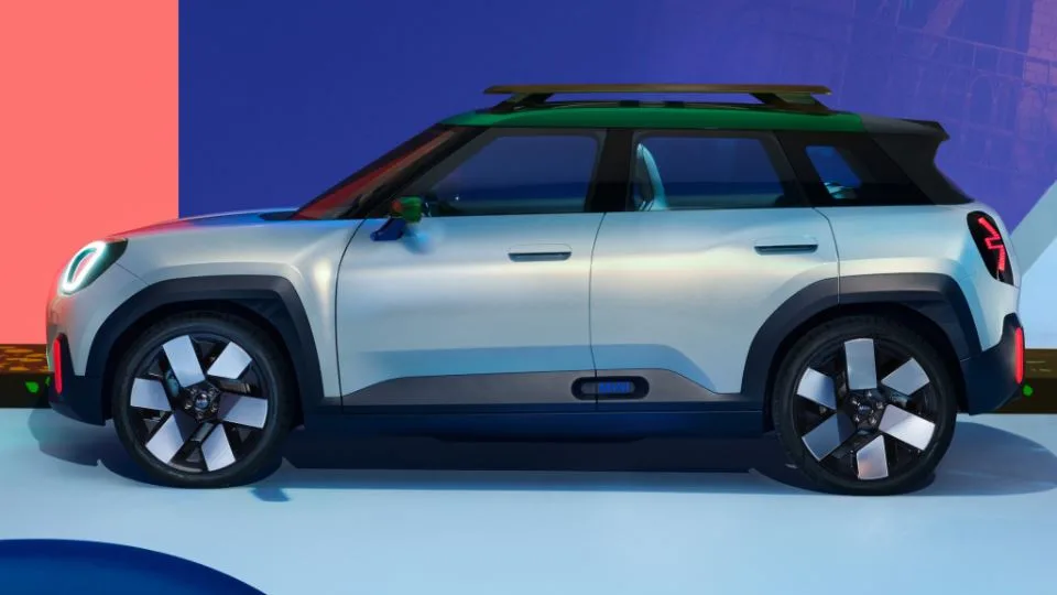 طراحی بدنه کانسپت مینی ایس من - Mini Concept Aceman