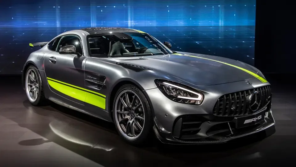 بازهم مرسدس، بازهم جی‌تی: AMG GT R PRO